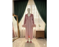 Luxe Velvet Nachtjurk Set met Kimono, Slippers & Veren Mouwen
