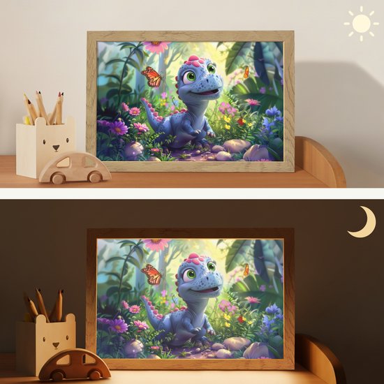 Nachtlampje 30x20 cm - Kinder lampje - Dino - Paars - Baby - Dinosaurus - Tafellamp kinderkamer - Slaapkamer lamp - Bedlamp kinderen - Kinderlampje stopcontact - Wandlamp babykamer - Nachtlampjes van Decoways — afbeelding 4