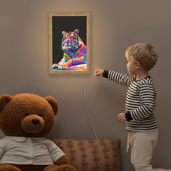 Nachtlampje 20x30 cm - Kinder lampje - Tijger - Kleurrijk - Dieren - Zwart - Neon - Tafellamp kinderkamer - Slaapkamer lamp - Bedlamp kinderen - Kinderlampje stopcontact - Wandlamp babykamer - Nachtlampjes van Merkloos — afbeelding 5
