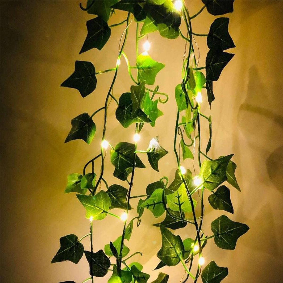 Ronte - Kunstmatige Ivy Garland Met LED Lichtslingers voor Thuis, Keuken, Tuin, Kantoor en Bruiloft - Batterijgevoede Wijnstok Lichtslingers - 10M 100LED