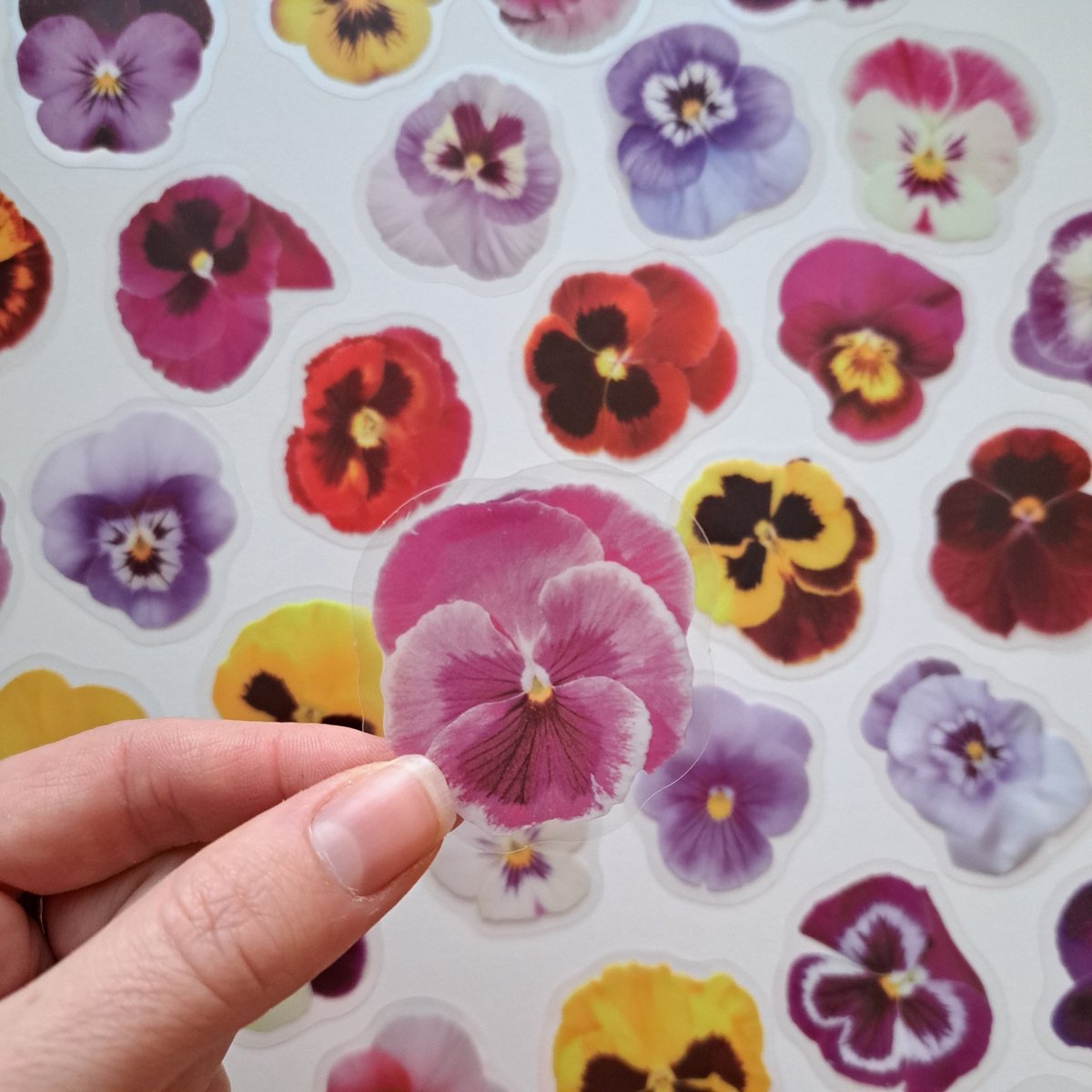 viooltjes stickers - bloemen - Transparante stickers - 40 stuks - Scrapbook - Bullet journal stickers - laptop stickers - Stickers volwassenen en kinderen