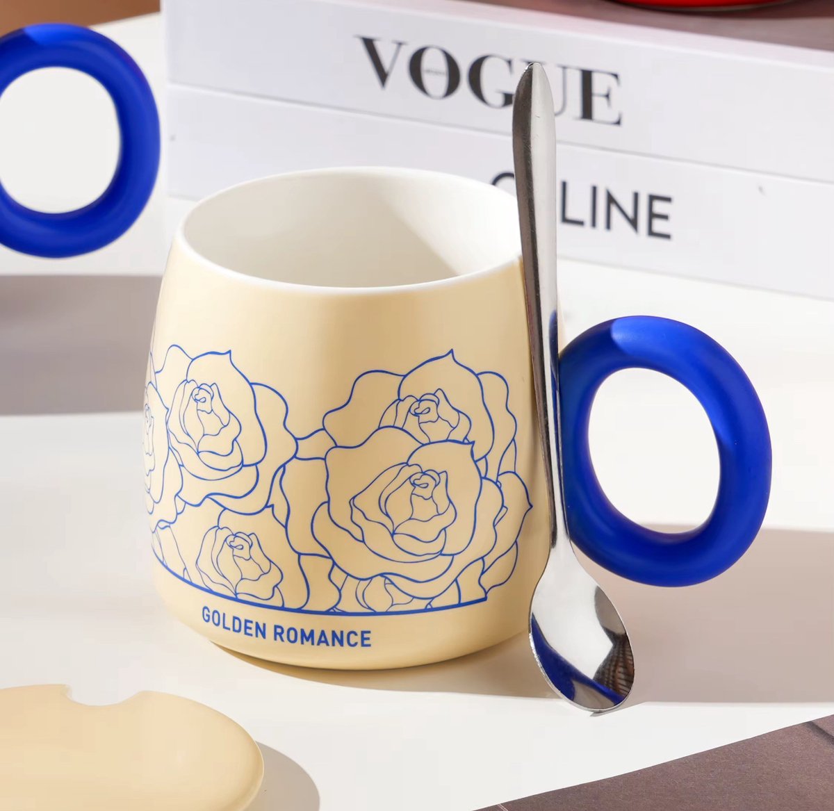 Luxe Mok met Deksel & Lepel - Blauw - 400ml – Golden Romance Design