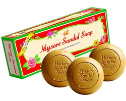 Mysore Sandal Soap 3 x 150g – Natuurlijke Sandelhout Zeep met Sandalwood Oil | Ayurvedische Zeep voor Zachte & Gevoede Huid | Plantaardige Ingrediënten | Voor Dagelijkse Reiniging | 450g Voordeelverpakking met Kajal Sticker