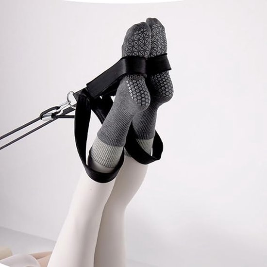 Antislip sokken - 2 stuks - Dubbellaags ontwerp - antislip sokken pilates - yoga sokken - yoga sokken antislip - antislipsokken - vloersokken - antislipkousen - one size - geschikt voor yoga, ballet, dans, blotevoetentraining - grijs,wit van Merkloos — afbeelding 4