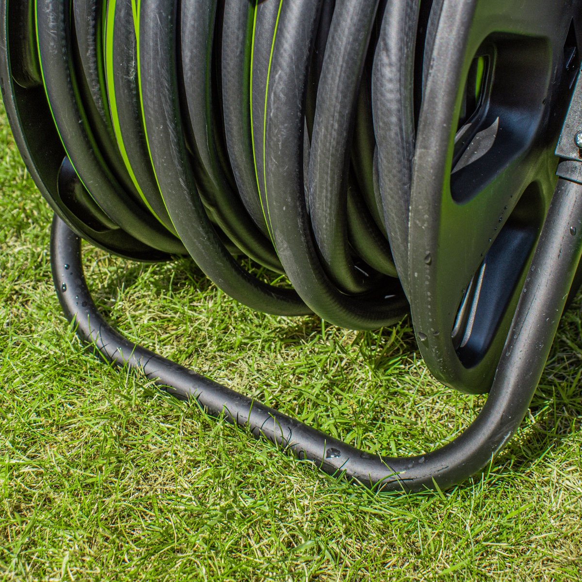 Garden Master® Zeer Duurzame Tuinslang - 40m lengte - Inclusief sproeikop en koppelingen – foto 5