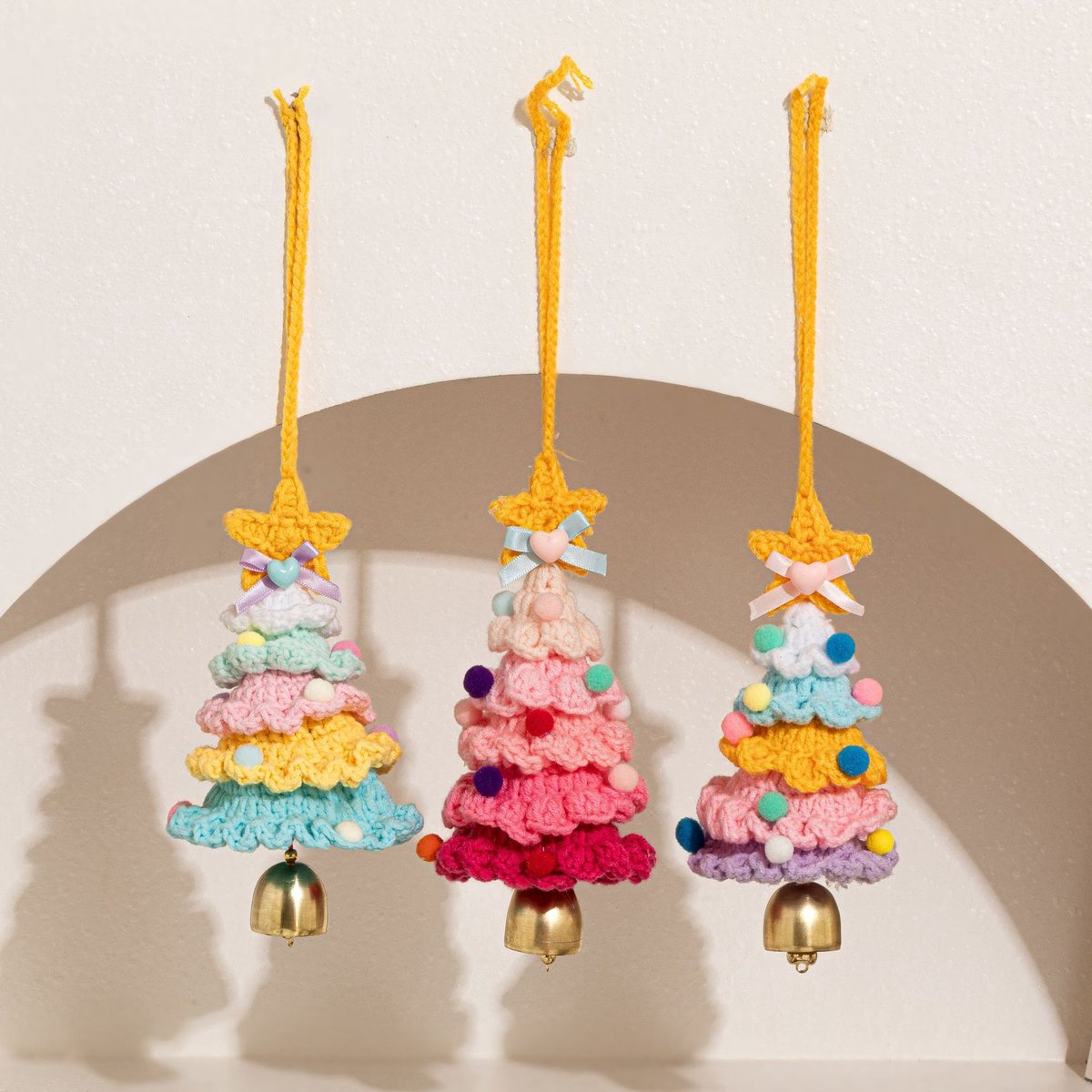 Mmgoqqt Mini Gehaakte Kerstboomversiering - 3 Stuck- Met Bel - Handgemaakt - Macaron Kleuren - Kerstversiering - Cadeau