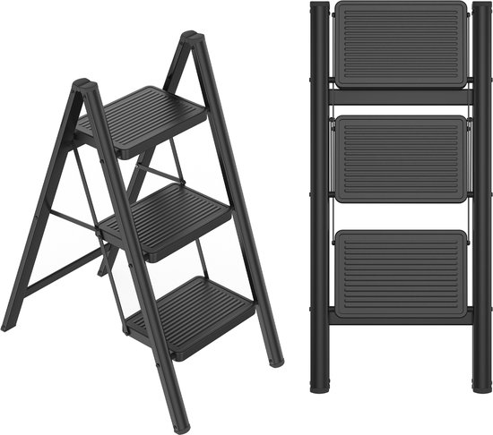 Zwarte opvouwbare trapladder met 3 treden, naast de opgevouwen versie.