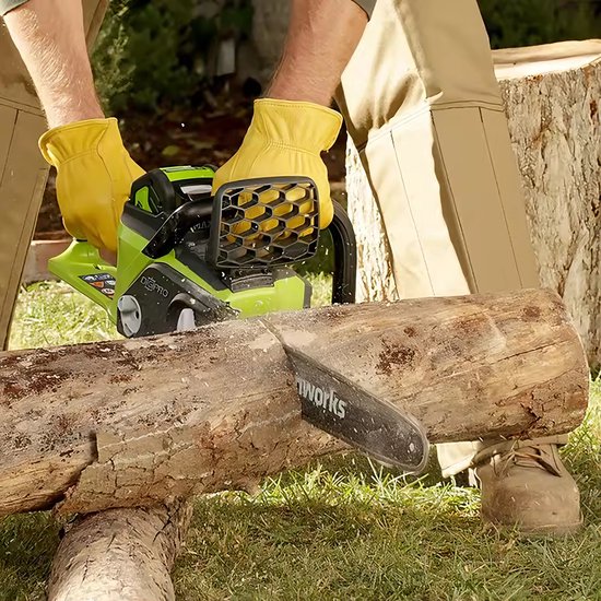 Greenworks 40V Elektrische Kettingzaag - Kettingsnelheid:12 m/s - Koolborstelloze motor - Kettingzaag - Snoeizaag - Incl. 2x 4Ah batterijen + 1x oplade - Groente van Greenworks — afbeelding 3