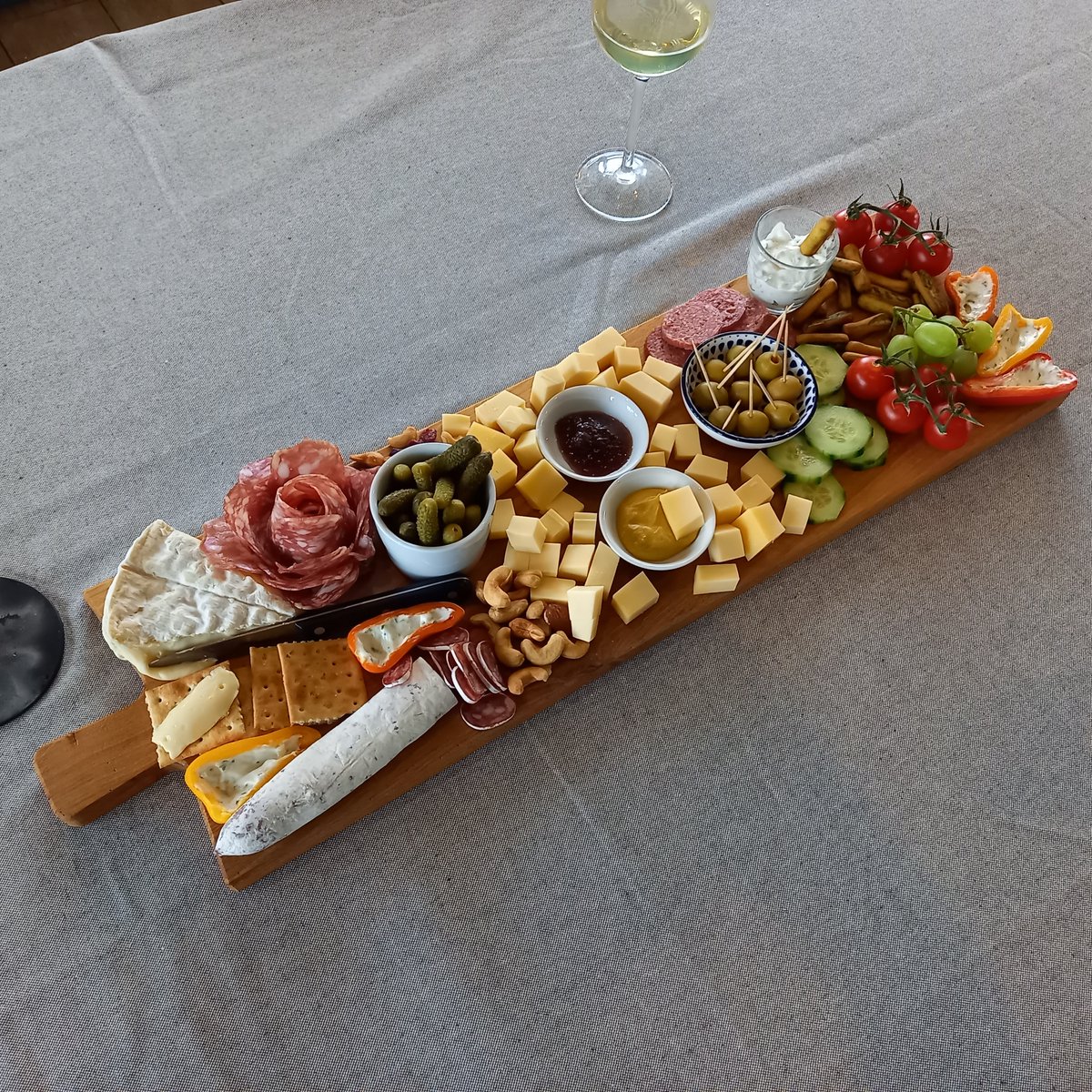 Borrelplank - Massief Eikenhout – 70 cm Lang – recht handvat