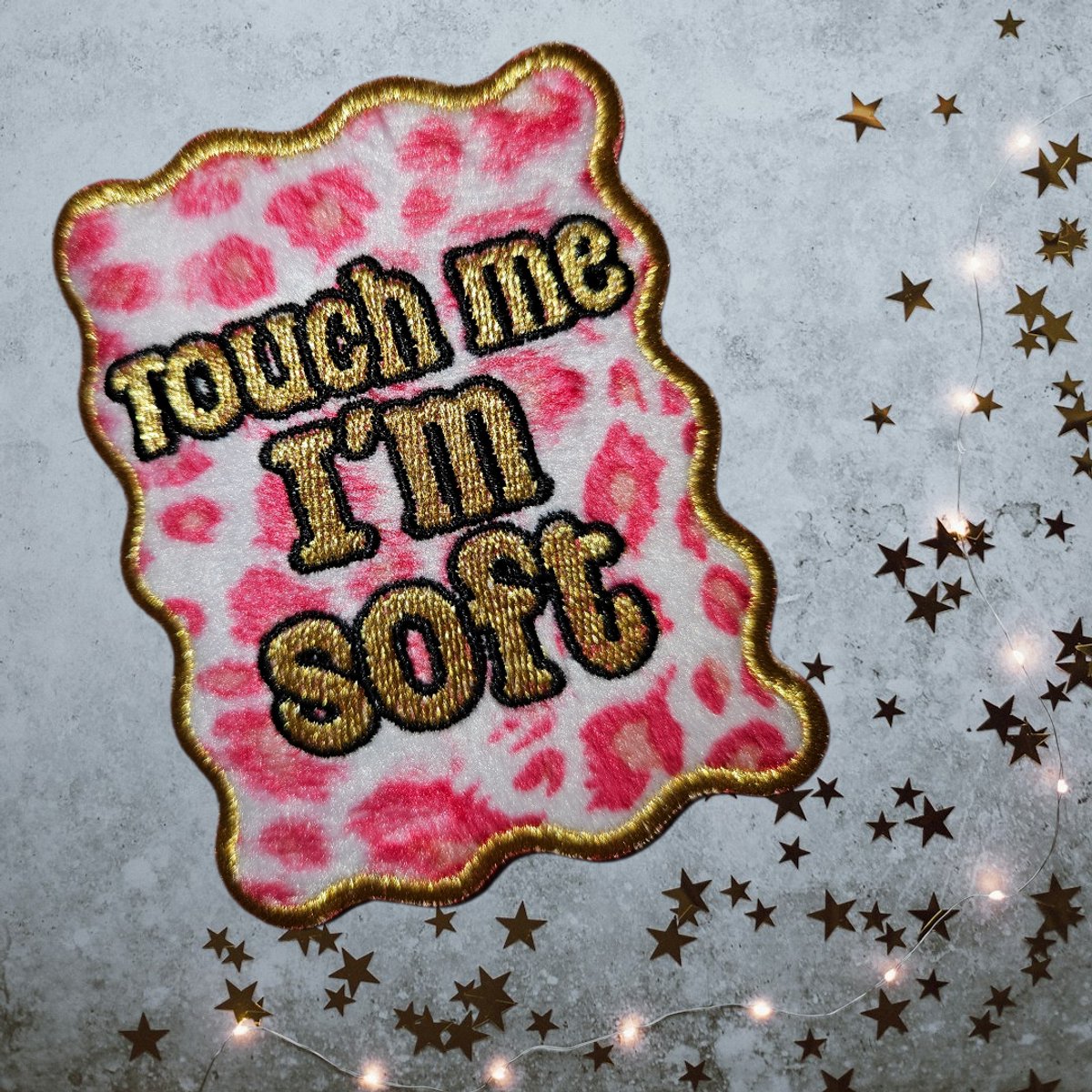 carnavalsembleem "Touch me I'm Soft"