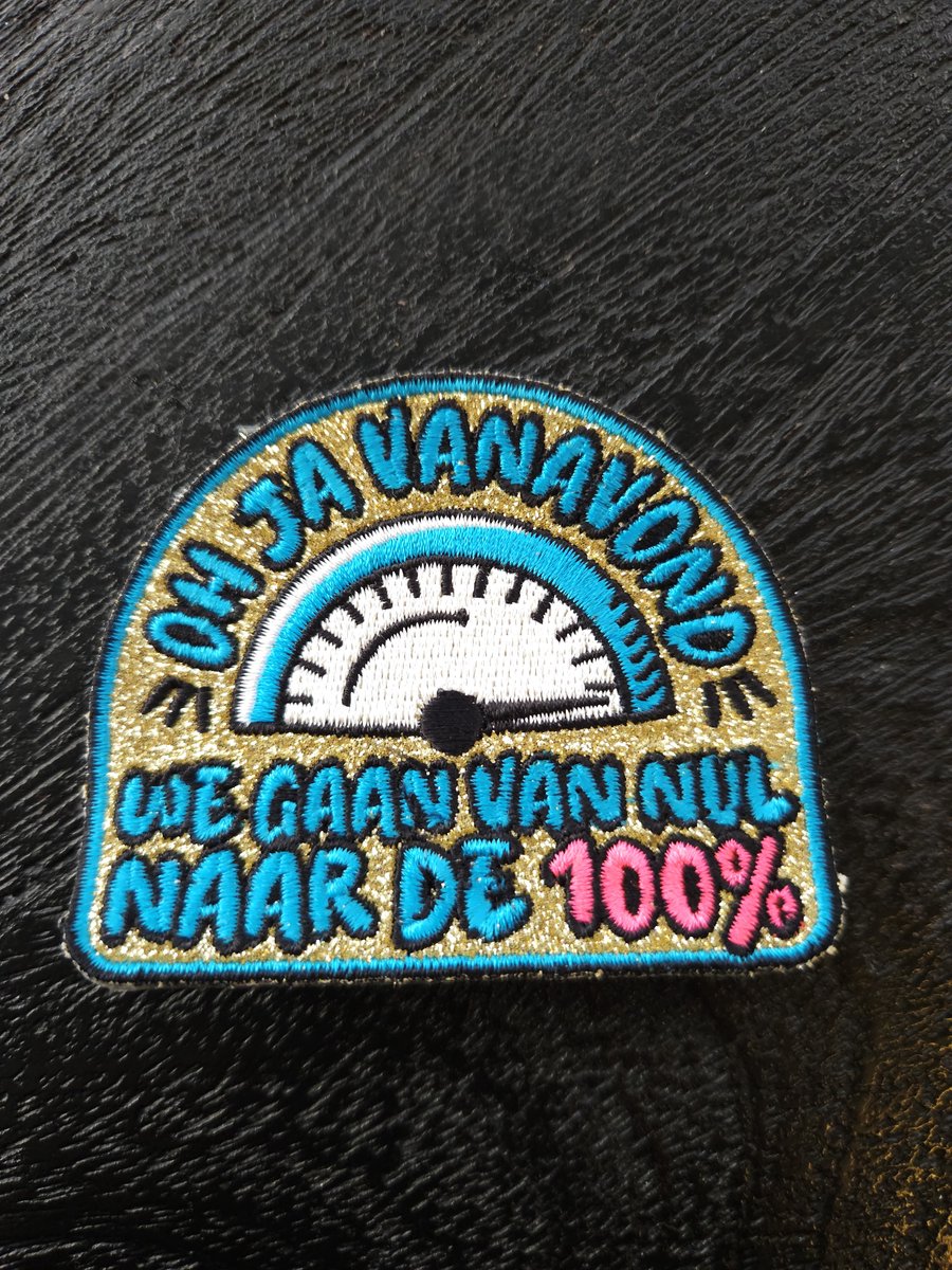 Carnavalsembleem "van nul naar 100%"