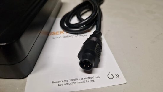 Caeles Batavus E-bike Lader - 36V - 2A - 5 Pins -5 polig-kunststof connector Oplader van Merkloos — afbeelding 3