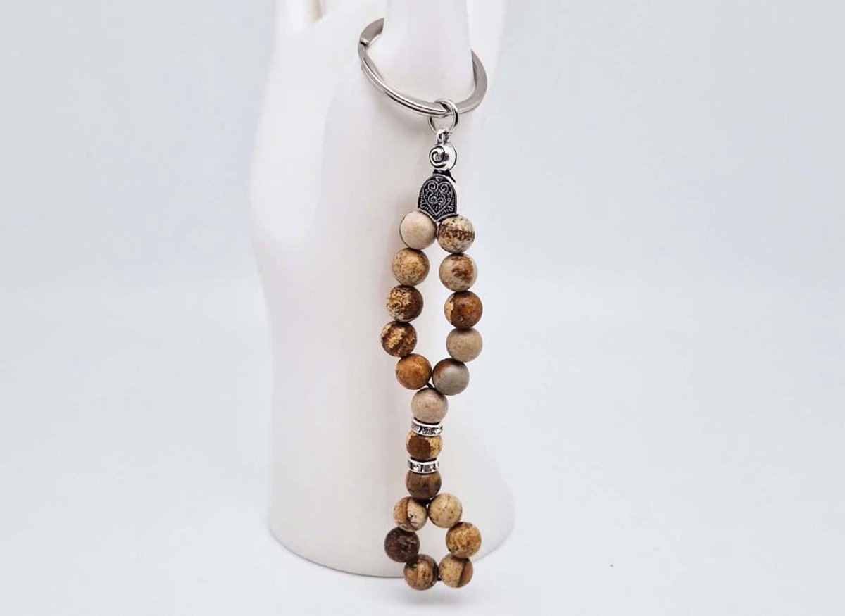Handgemaakte Herinnering Sleutelhanger van natuursteen "Picture Jasper" en metaal - diameter kralen 8mm - Aantal stenen 19 - Een mooi cadeau-idee en een bijzonder aandenken