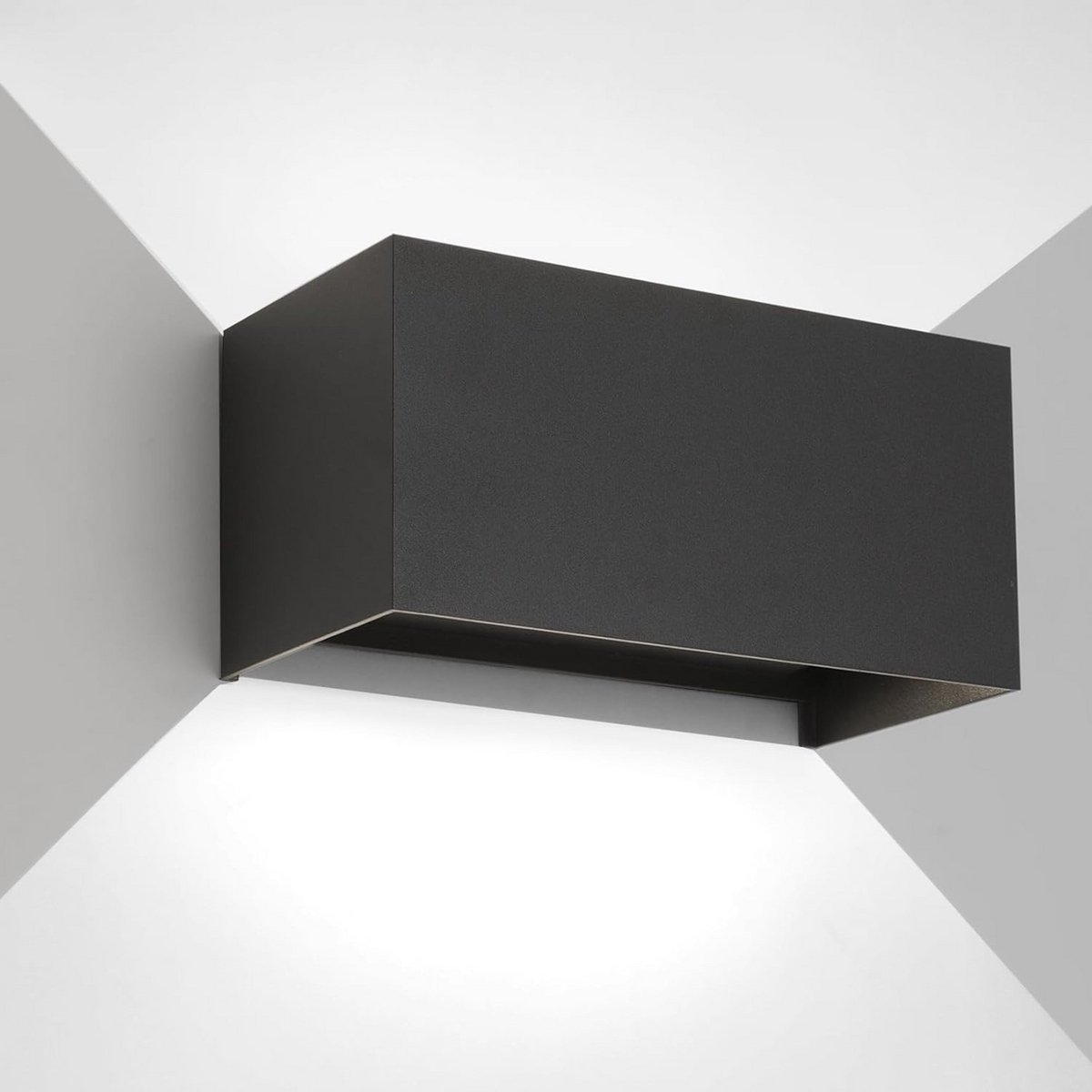 Moderne Zwarte LED Wandlamp Buiten en Binnen - 25W IP65 Waterdicht - Verstelbare Lichtbundel