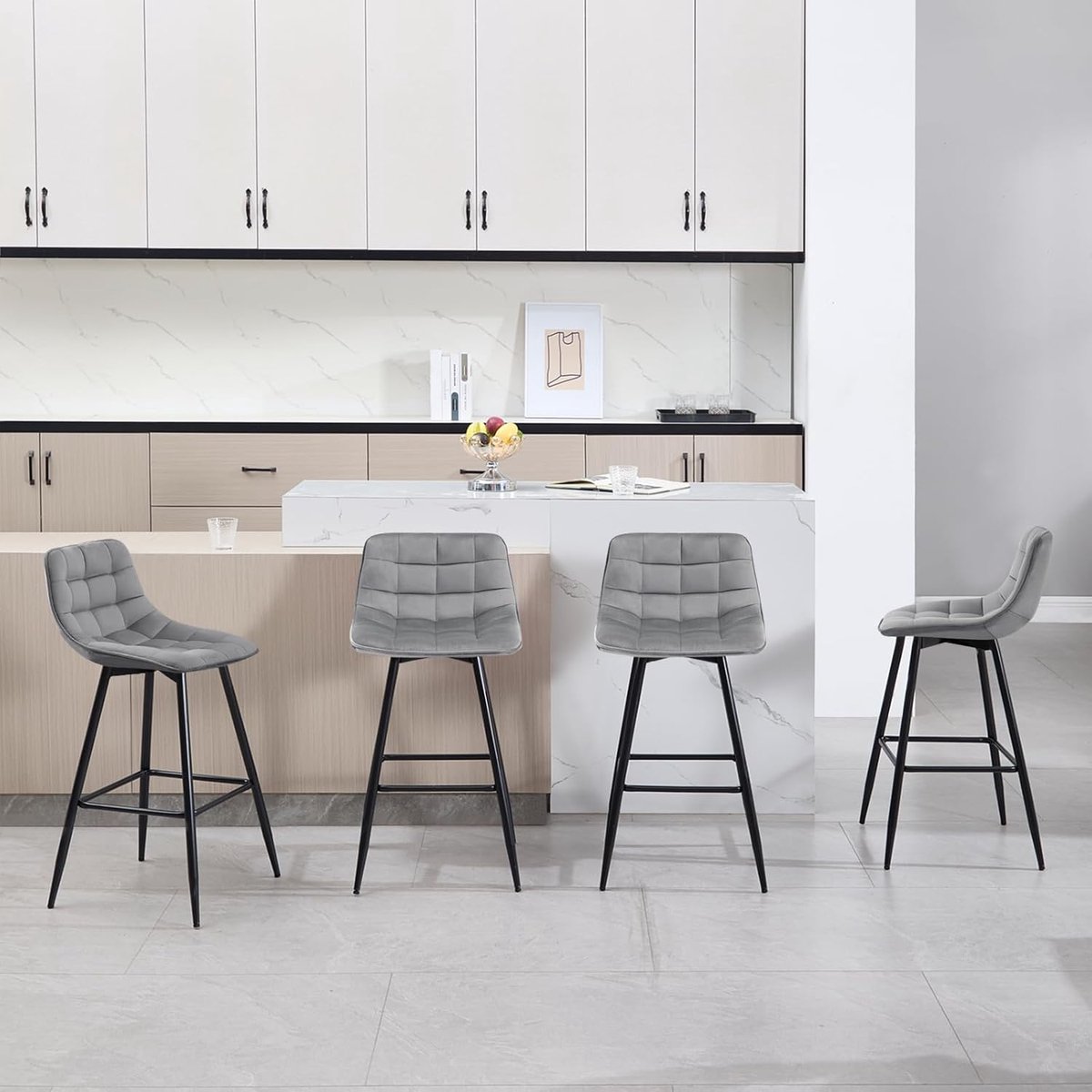 Barkruk set van 2 43x35,5x88 cm – Luxe fluwelen barstoelen met rugleuning, metalen frame, ergonomisch & stabiel – Moderne keukenkrukken met voetensteun – Lichtgrijs – Altameubel