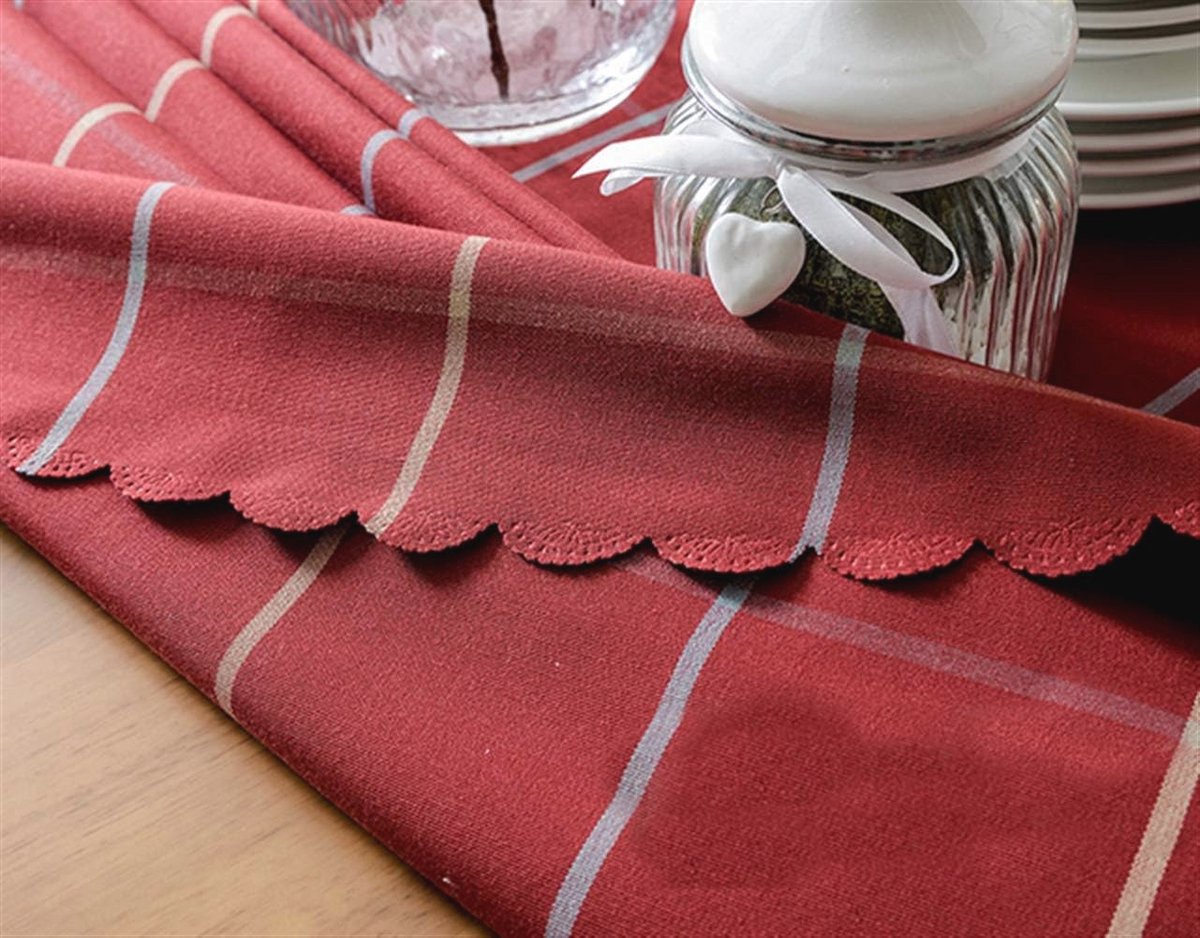 Moderne Oval Tafelkleed 140x200 cm - Wasbaar, Waterafstotend, Rood Ruitpatroon