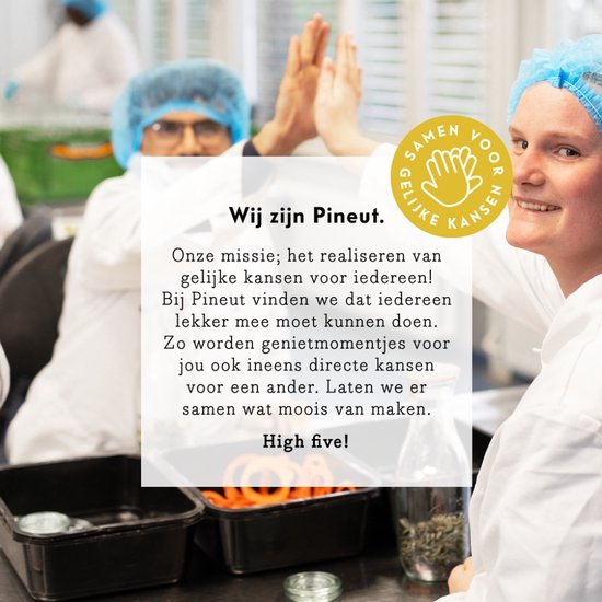 Pineut ® Cadeau Vrouw - Sangria Rood - Zelf Sangria Maken - Sangria Kan - Rode Wijn - Aardbei, Appel & Sinaasappel - Waterkan Glas 1L Hervulbaar - Zomercadeau