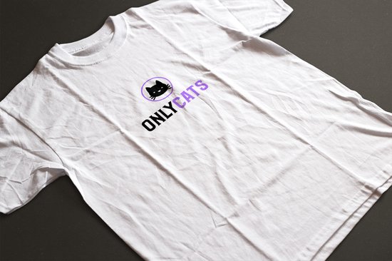 Shirt - OnlyCats - Wurban Wear | Grappig shirt | Kat | Unisex tshirt | Kattenbak | Liefde | Knuffel | Wit & Zwart