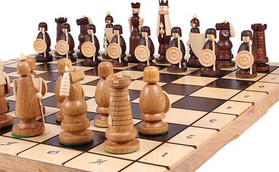 Thumbnail van een extra afbeelding van het spel Magnat schaakset - Opklapbaar Decoratieve Schaakbord met Schaakstukken - Koning 120mm - Schaakbord 550x275