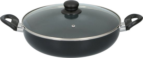 Poêle noire avec couvercle en verre et deux poignées noires.