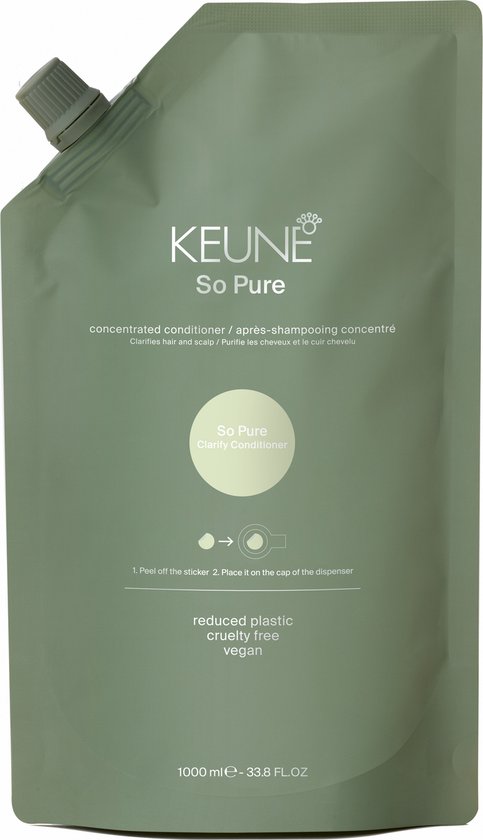 Pochette de recharge verte Keune So Pure Clarify Conditioner de 1000 ml. Avec texte : 'reduced plastic, cruelty free, vegan'.
