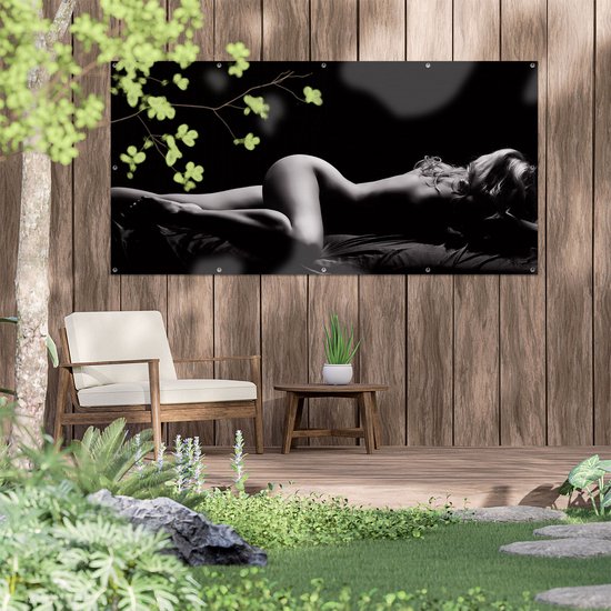 Gards Affiche de jardin Femme Nue au Lit - Erotiek - Wit - 180x90 cm - Toile jardin - Décoration de jardin - Décoration murale extérieur - Tableau jardin