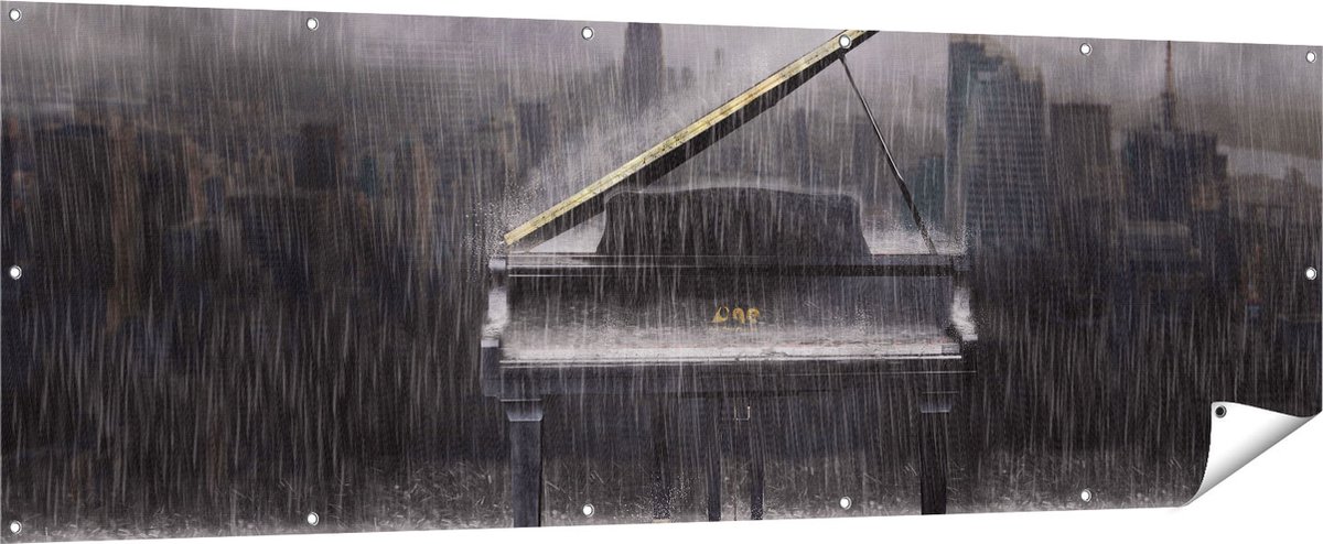 Gards Tuinposter Piano in de Regen voor een Stad - 210x70 cm - Tuindoek - Tuindecoratie - Wanddecoratie buiten - Tuinschilderij Multikleur