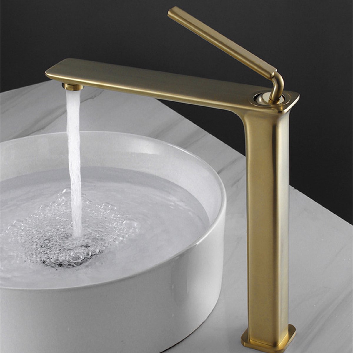 Wastafelkraan Como - Modern Design - Mat Goud - 15cm hoog - Wastafelkranen, keukenkranen en meer | Dé specialist in sanitair