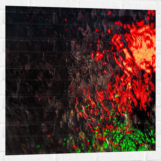 Muursticker - Foto van Rood en Groen Licht achter Glazen Wand - 80x80 cm Foto op Muursticker