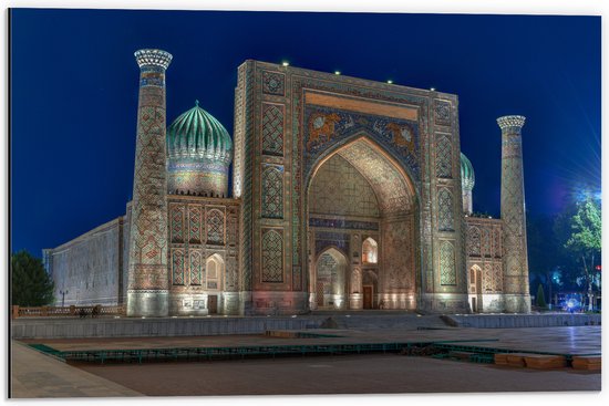 Dibond - Sher Dor Madrasah Tempel in Oezbekistan - 60x40 cm Foto op Aluminium (Met Ophangsysteem)