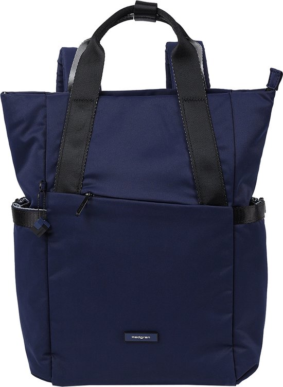Donkerblauwe rugzak-tas met dubbele handvatten, een voorvak met rits en een Hedgren logo.