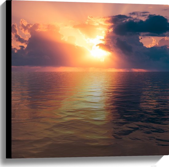 Canvas - Zon Verdwijnend achter de Wolken boven Kalme Zee - 60x60 cm Foto op Canvas Schilderij (Wanddecoratie op Canvas)