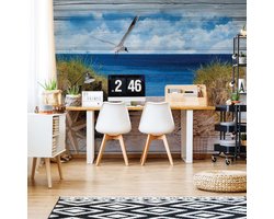 Fotobehang - Vlies Behang - Stand, Zee en Duinen op Houten Planken - 254 x 184 cm