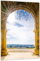 PVC Schuimplaat- Zon door Sluierbewolking op Ingang van Stenen Tempel - 100x150 cm Foto op PVC Schuimplaat