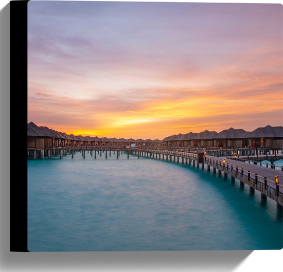Canvas - Zonsondergang bij Vakantie Resorts op Zee van Maledieven - 30x30 cm Foto op Canvas Schilderij (Wanddecoratie op Canvas)