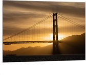 Dibond - Zonsondergang achter Hangbrug Golden Gate Bridge - 100x75 cm Foto op Aluminium (Met Ophangsysteem)
