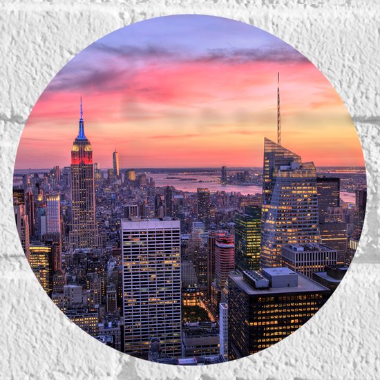WallClassics - Muursticker Cirkel - Uitzicht over de Stad New York bij Zonsopkomst - 20x20 cm Foto op Muursticker