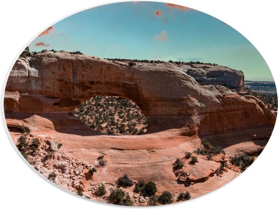 WallClassics - PVC Schuimplaat Ovaal - Uitzicht vanaf Rots over Wolken en Rotsen in het Arches National Park in Utah, Amerika - 40x30 cm Foto op Ovaal (Met Ophangsysteem)