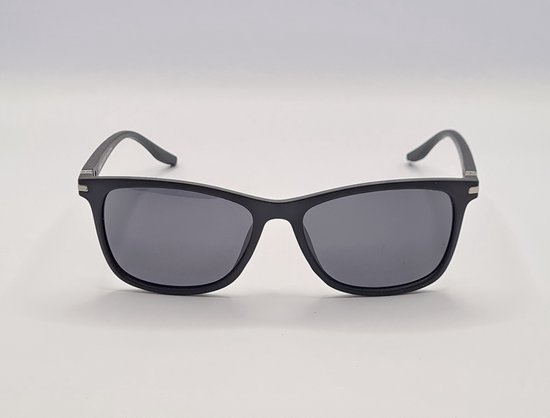 Gepolariseerde zonnebril met etui en doekje / unisex / mat zwart / 2344 / UV cat 3 / Polarized sunglasses with pouch and eyeglass cloth / Matte black / Lunettes de soleil polarisées / Aland optiek / zonnebril dames / zonnebril heren gepolariseerd van Aland Optiek — afbeelding 2