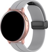 Strap-it Smartwatch bandje 22mm - magnetisch d-buckle bandje - geschikt voor Samsung Galaxy Watch 1 46mm / Watch 3 45mm / Gear S3 Classic & Frontier - Polar Vantage M / Grit X - Huawei Watch GT 1-2-3 46mm / GT 2 Pro / Watch 3 Pro - lichtgrijs