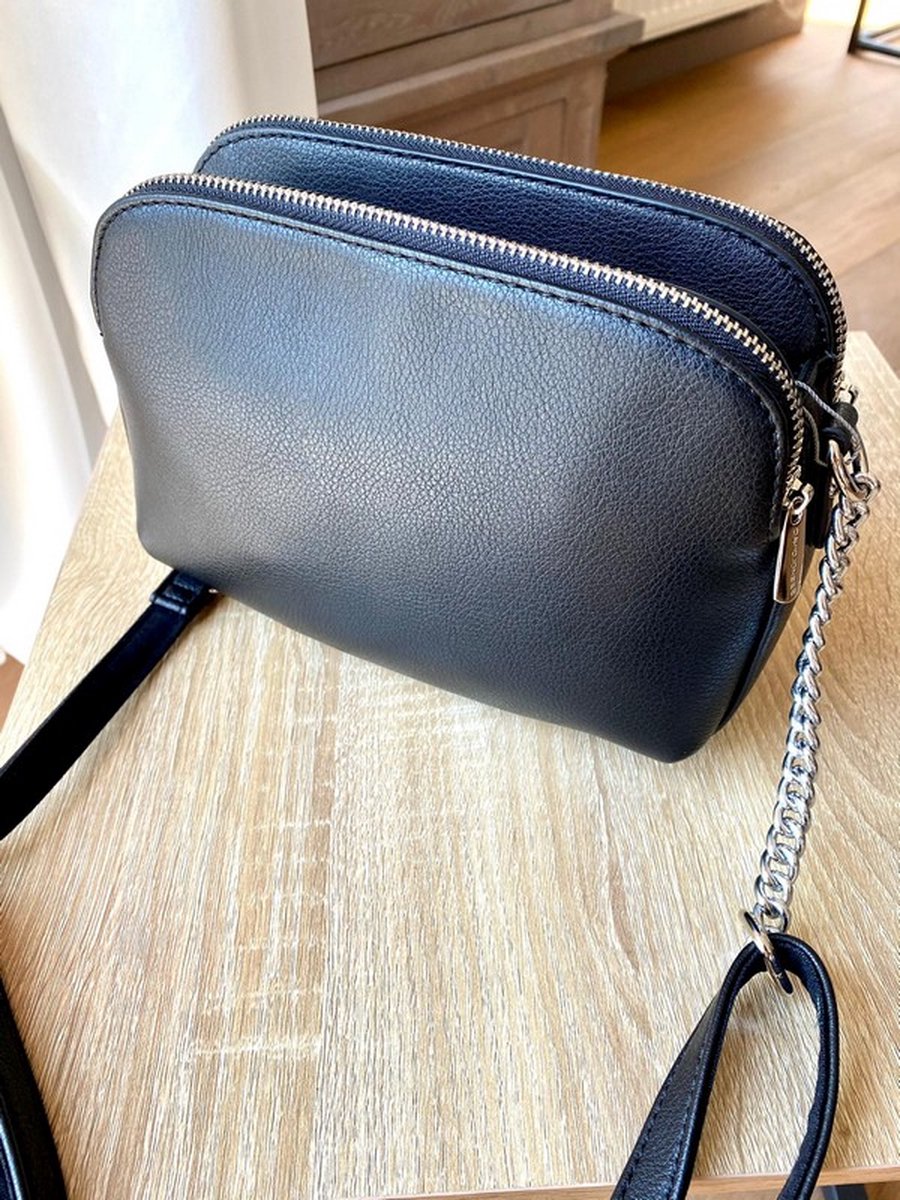 David Jones Crossbody CM7171 Bordeaux | Pasveer past bij jou! Tassen, koffers en 100 jaar ervaring David Jones Crossbody CM7171 Bordeaux | Pasveer past bij jou! Tassen, koffers en 100 jaar ervaring