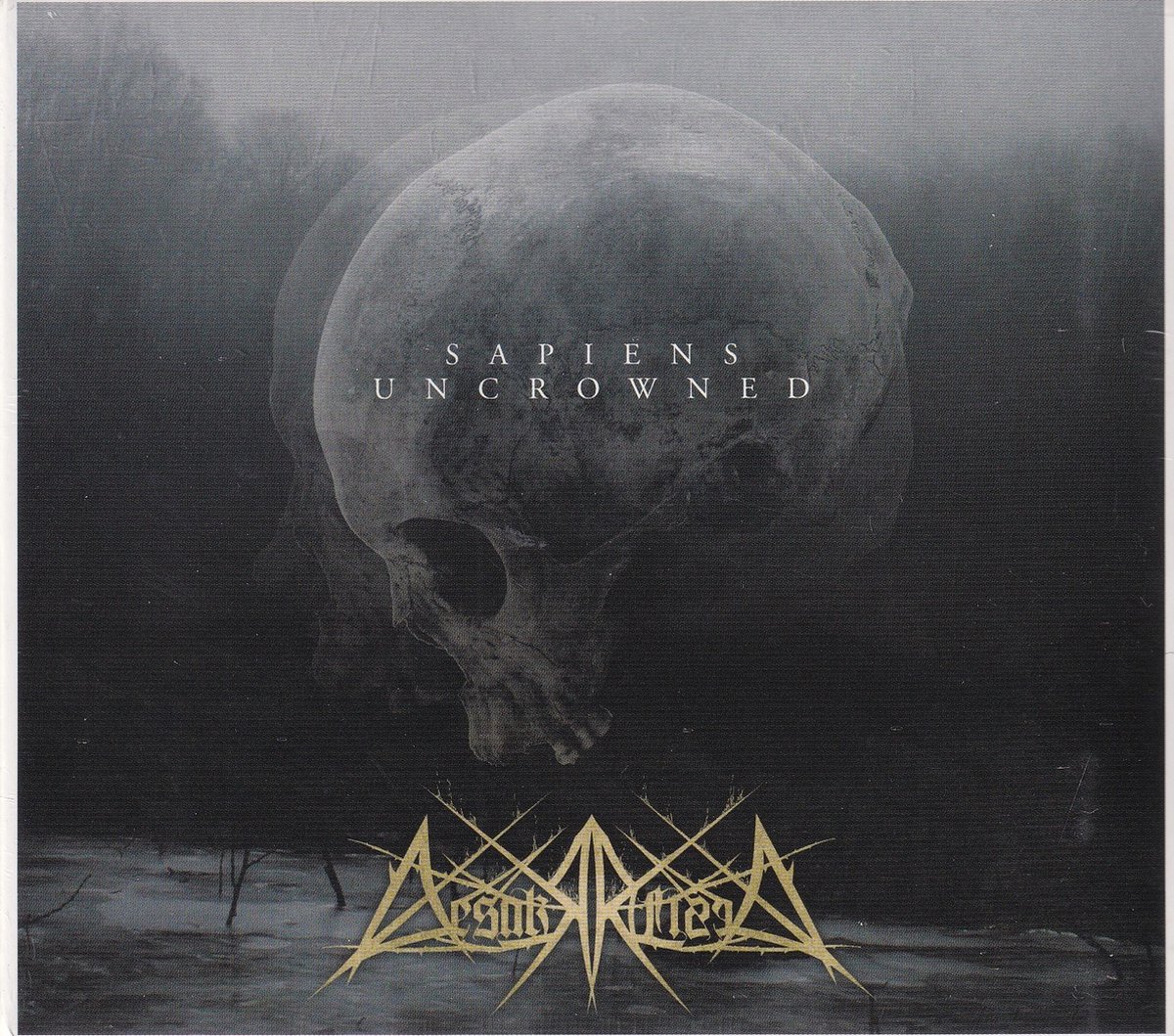 Sapiens Uncrowned
