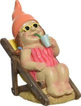 Decoris tuinkabouter vrouw zonnend in strandstoel - kunststeen - H21 cm