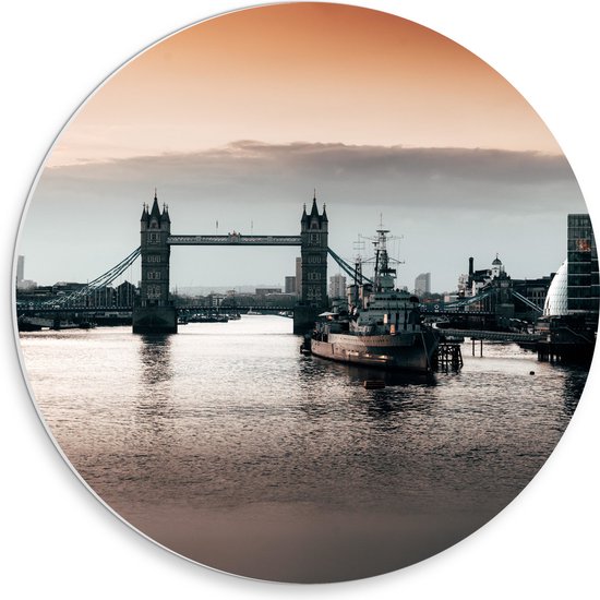 PVC Schuimplaat Muurcirkel - Tower Bridge met Zonsondergang in Londen, Engeland - 30x30 cm Foto op Muurcirkel (met ophangsysteem)