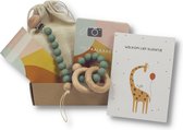 Kids Cultures - Giftbox S - Baby Geschenkset, Kraampakket, Babyshower, Kraammand - Kraamcadeau Jongen & Meisje - Bijtring, Speenkoord en Wenskaarten - Groen