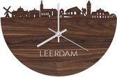 Skyline Klok Leerdam Notenhout - Ø 40 cm - Stil uurwerk - Wanddecoratie - Meer steden beschikbaar - Woonkamer idee - Woondecoratie - City Art - Steden kunst - Cadeau voor hem - Cadeau voor haar - Jubileum - Trouwerij - Housewarming - WoodWideCities