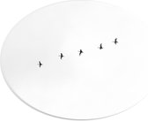 WallClassics - PVC Schuimplaat Ovaal - Zwarte Vogels Vliegend in Lijn op Witte Achtergrond - 28x21 cm Foto op Ovaal (Met Ophangsysteem)