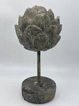 Beeld artisjok op ronde voet stonegrey grijs steen 25x10 cm maat M decoratie| 121008 | Home Sweet Home | Stoer & Sober Woonstijl