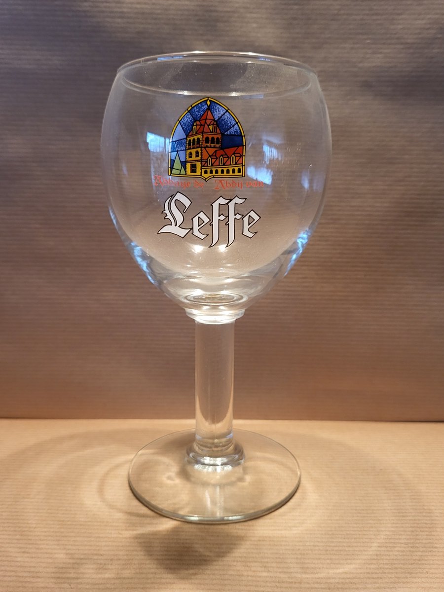 Verre Leffe gravé