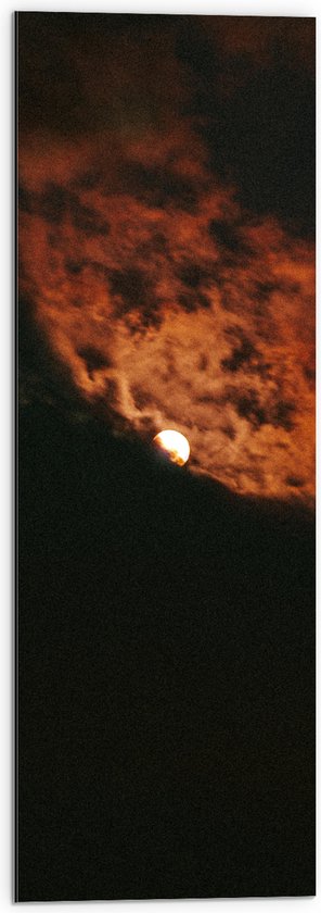 Dibond - Zon Verdwijnend achter Donker Wolkenveld - 30x90 cm Foto op Aluminium (Met Ophangsysteem)